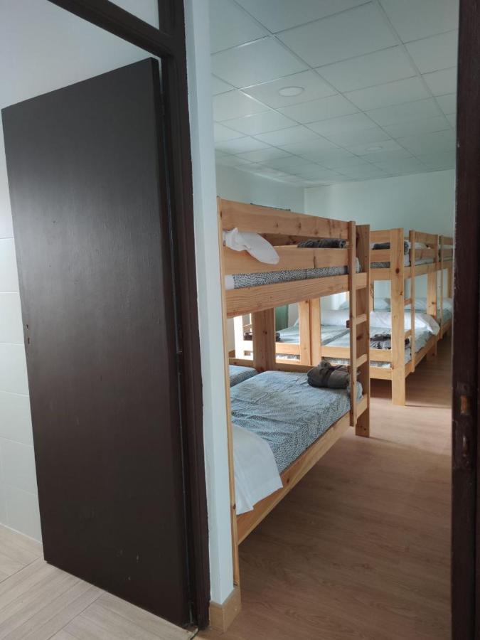 Albergue Los Patos Villafranca de los Caballeros ภายนอก รูปภาพ